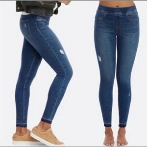 SPANX Petite Pull-On Skinny Jeans S | Built-In Shaping | Distressed Ankle